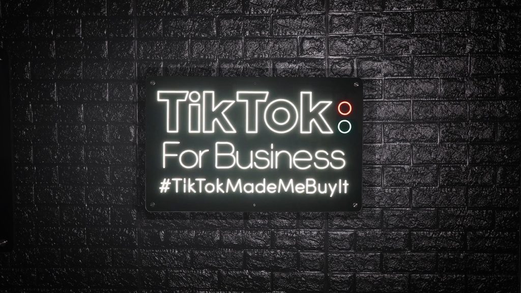 tik tok